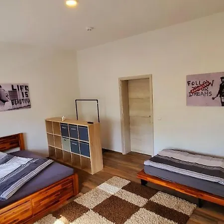 Lindeneck Business * برنبورغ